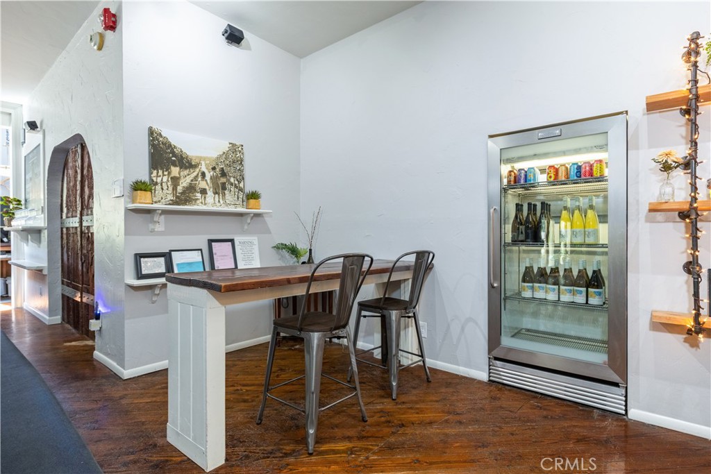 2720 Oak View