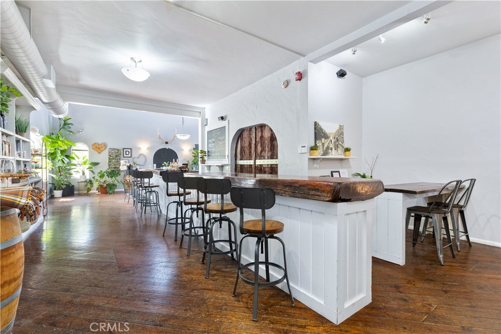 2720 Oak View