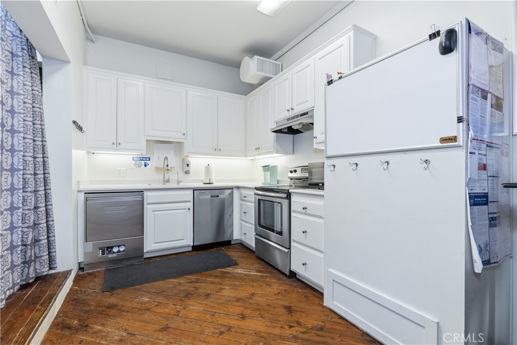 2720 Oak View