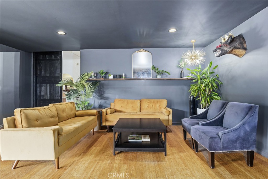 2720 Oak View