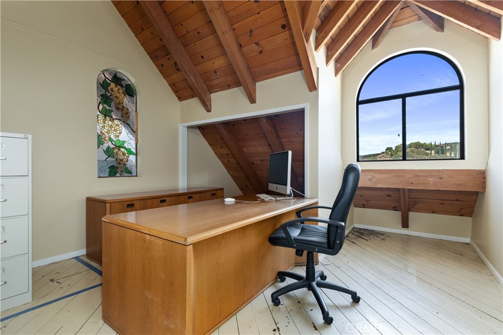 2720 Oak View