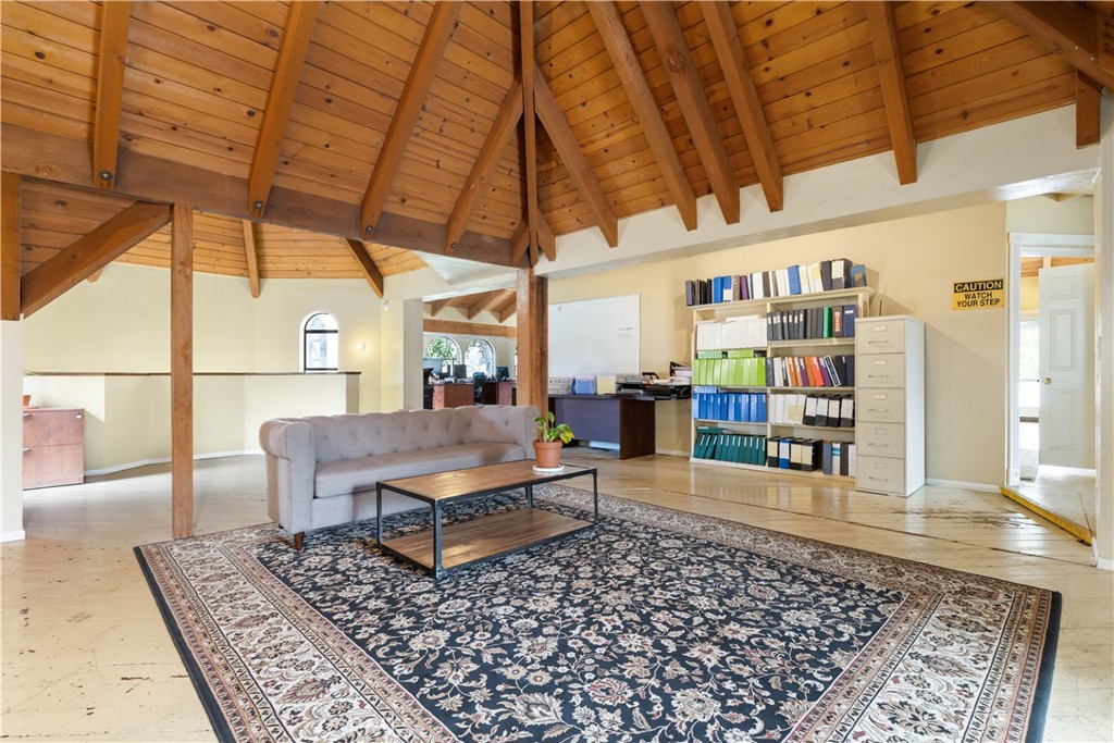 2720 Oak View