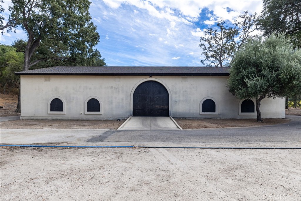 2720 Oak View