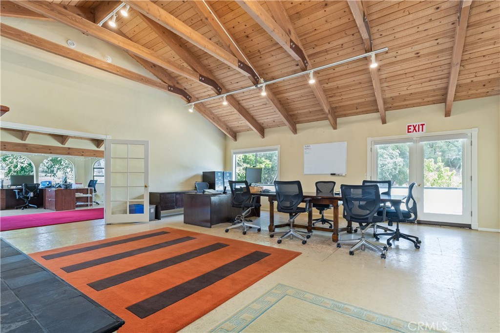2720 Oak View