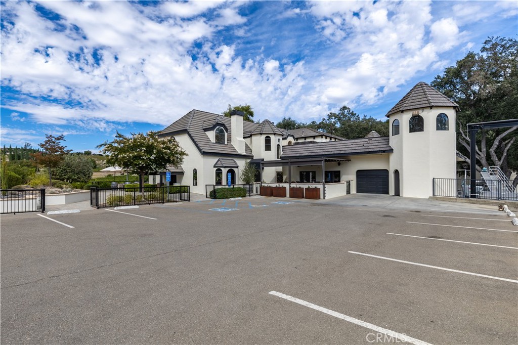 2720 Oak View