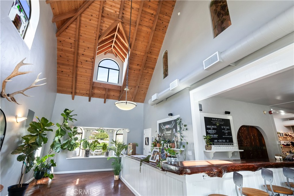 2720 Oak View