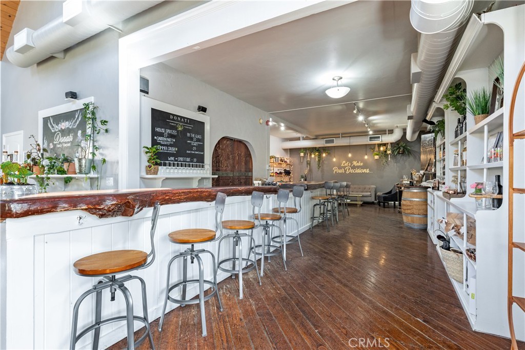 2720 Oak View