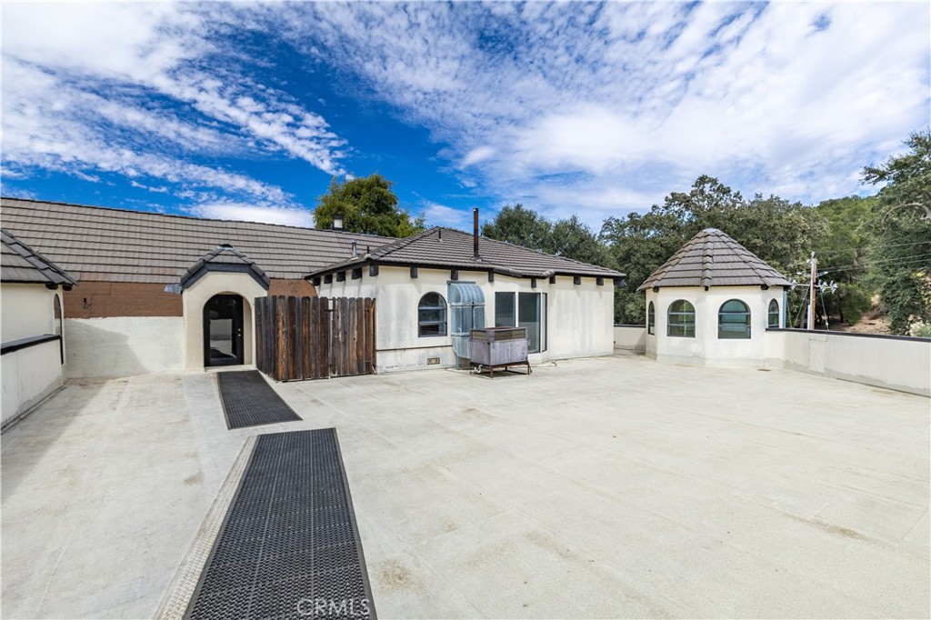 2720 Oak View