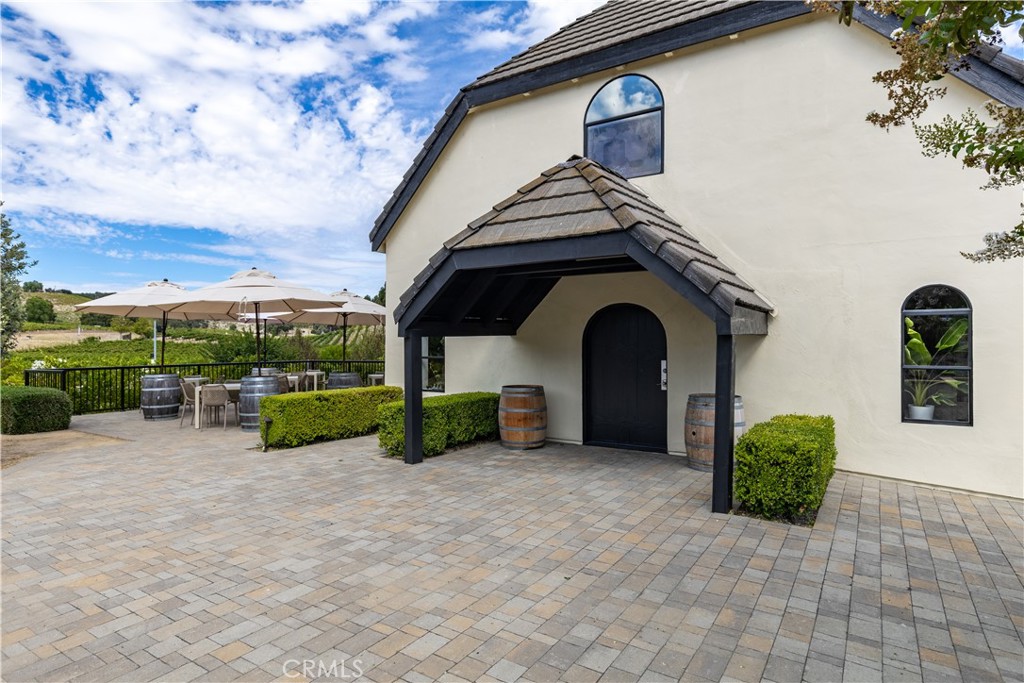 2720 Oak View