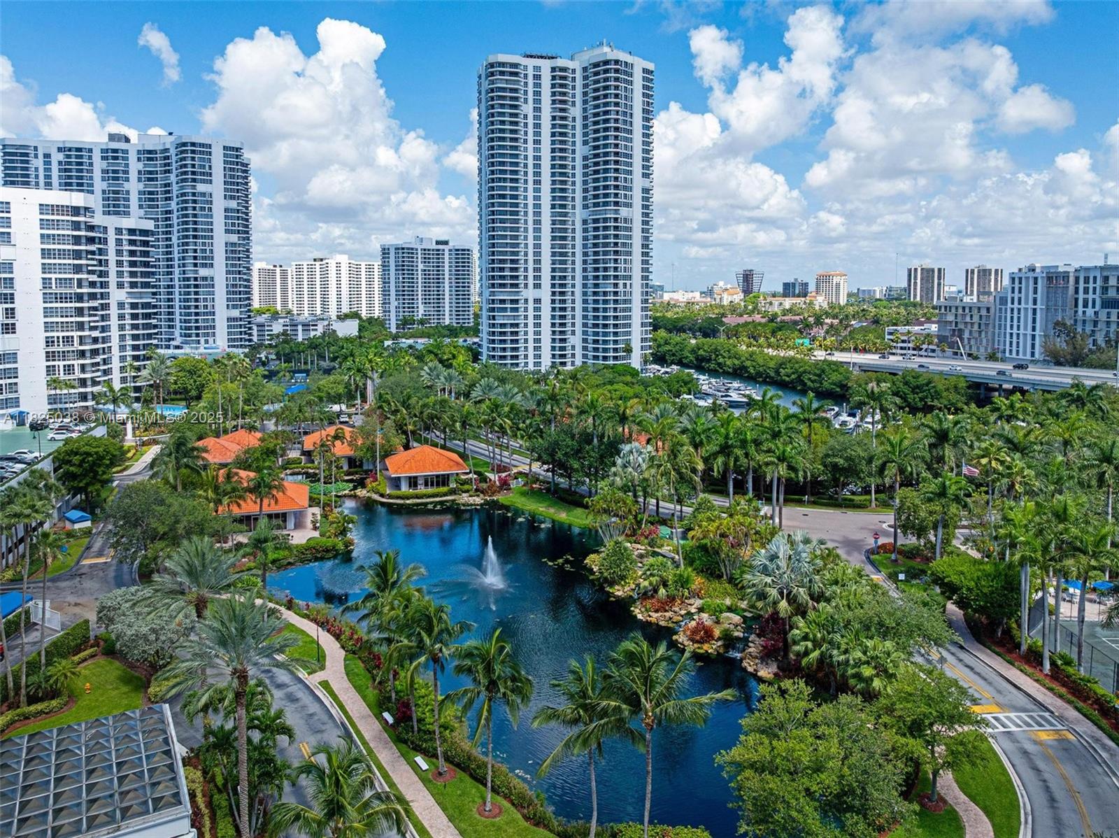 3500 Mystic Pointe Dr # 1702