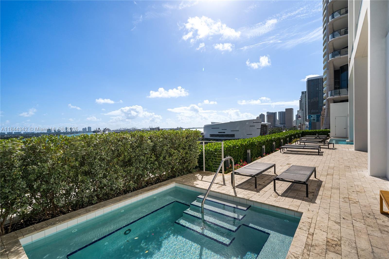 1040 Biscayne Blvd # 3607