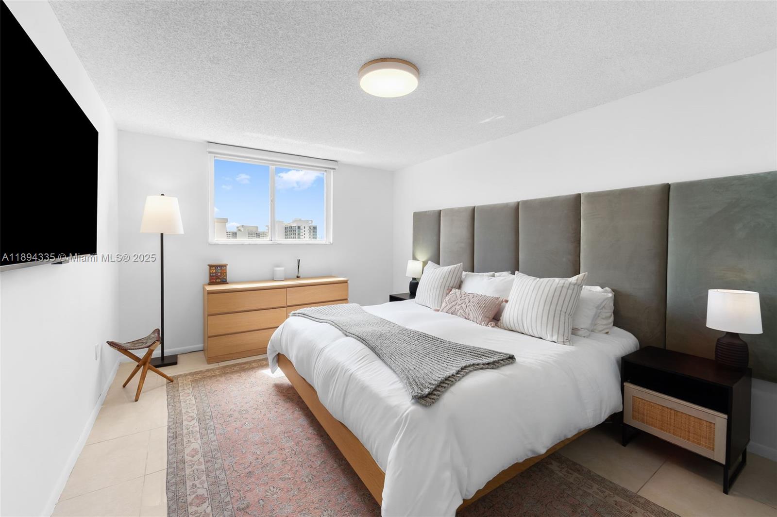 1688 West Ave # 1004