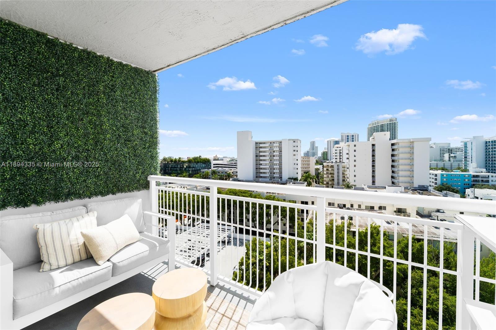 1688 West Ave # 1004