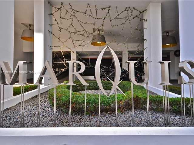 1100 Biscayne Blvd # 5401