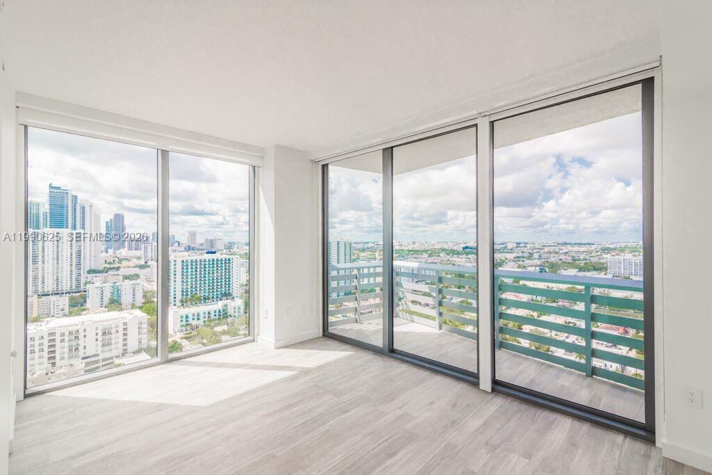 460 NE 28th St # 2508