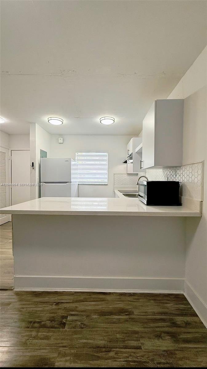716 Michigan Ave # 303