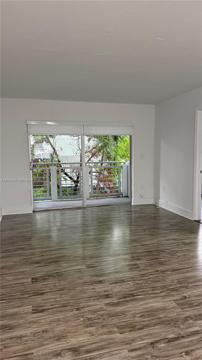 716 Michigan Ave # 303