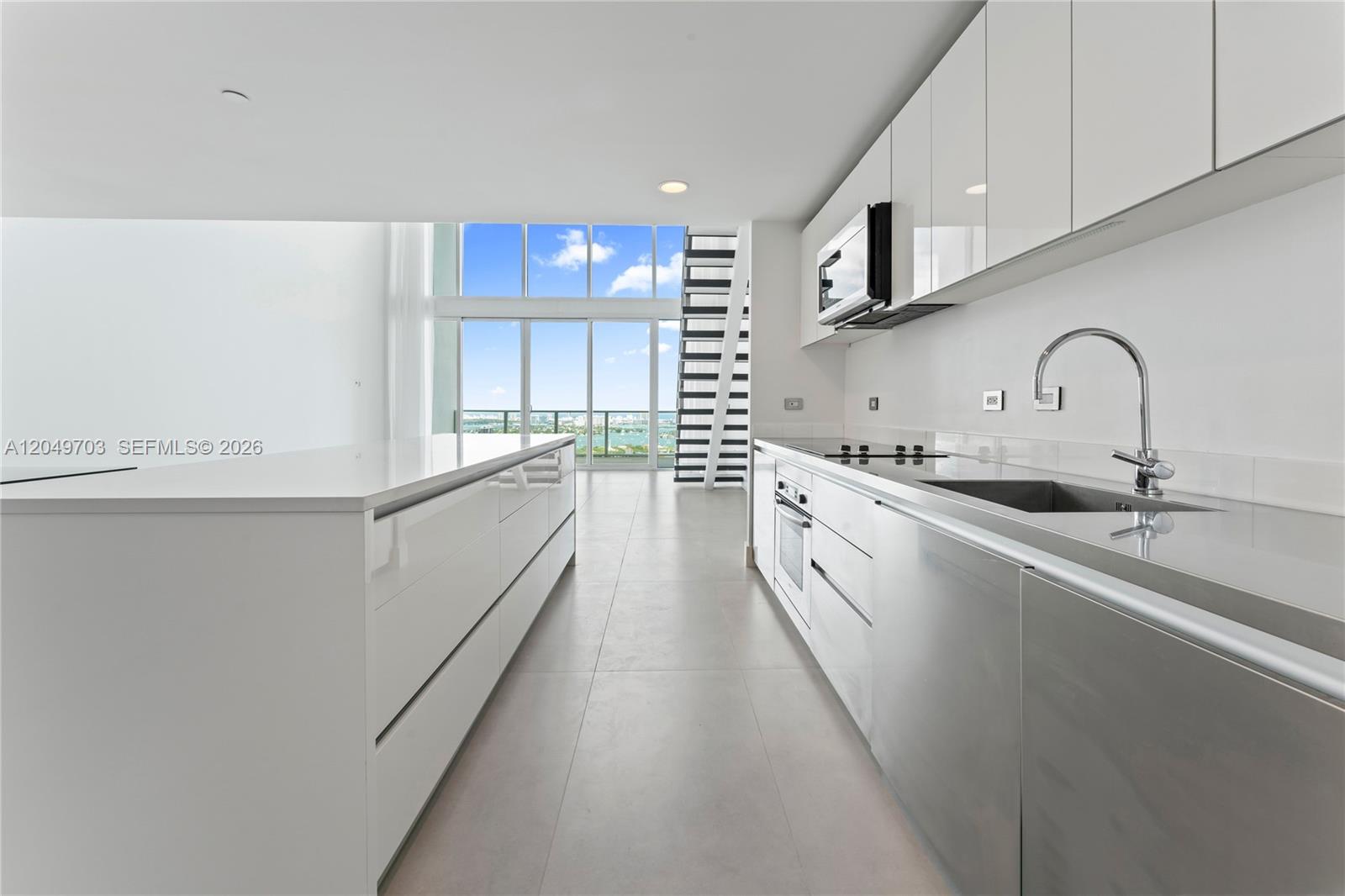 1040 Biscayne Blvd # 3802