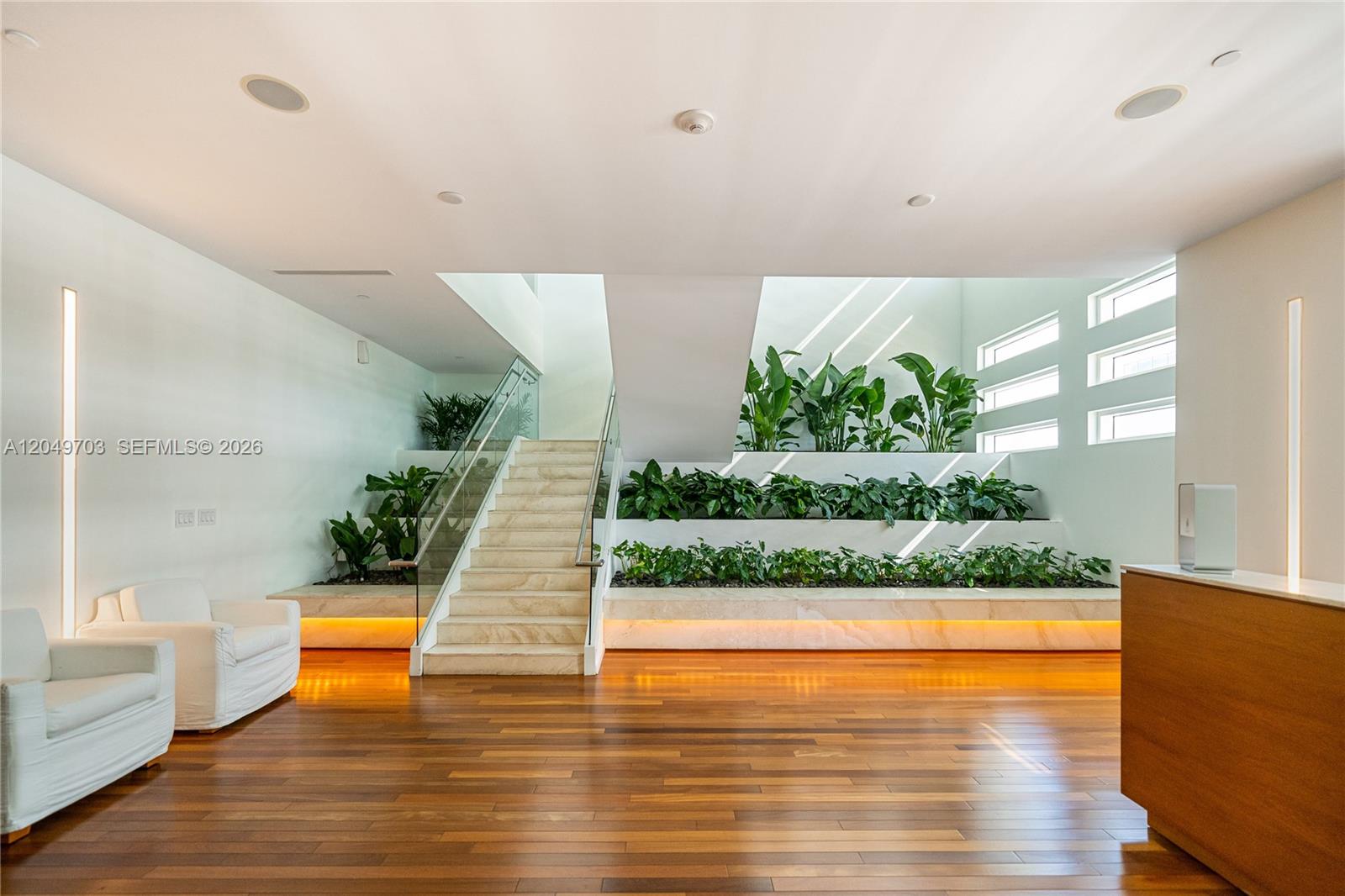 1040 Biscayne Blvd # 3802