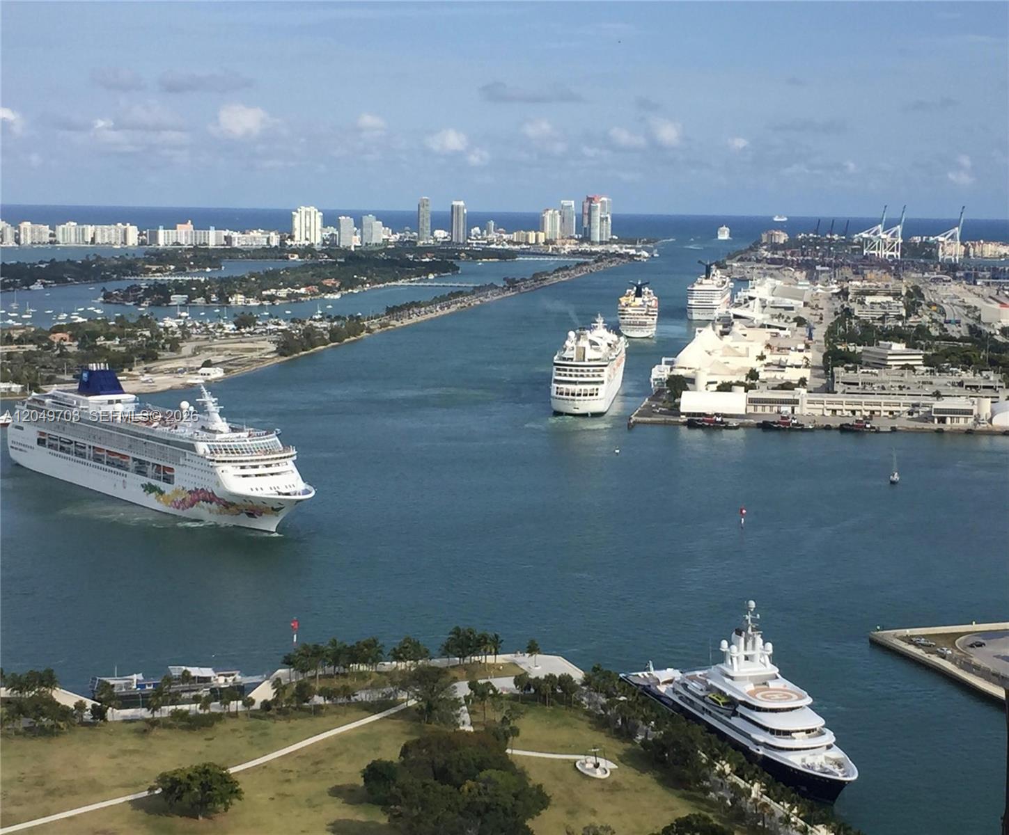1040 Biscayne Blvd # 3802