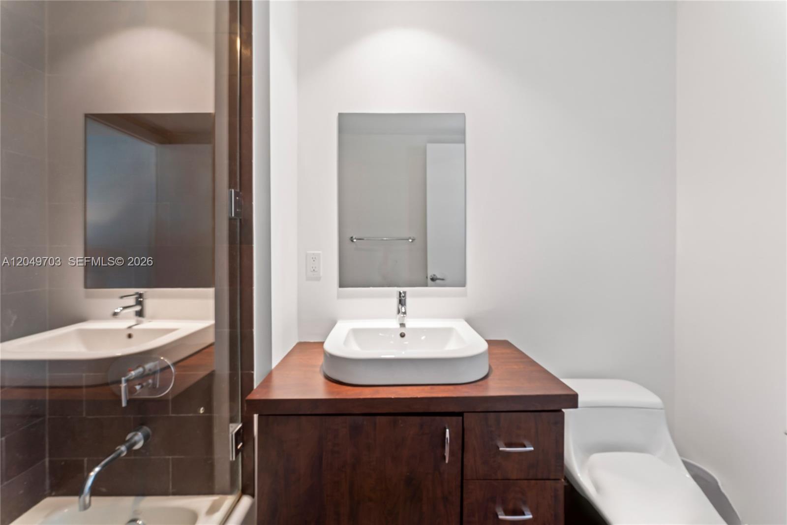 1040 Biscayne Blvd # 3802