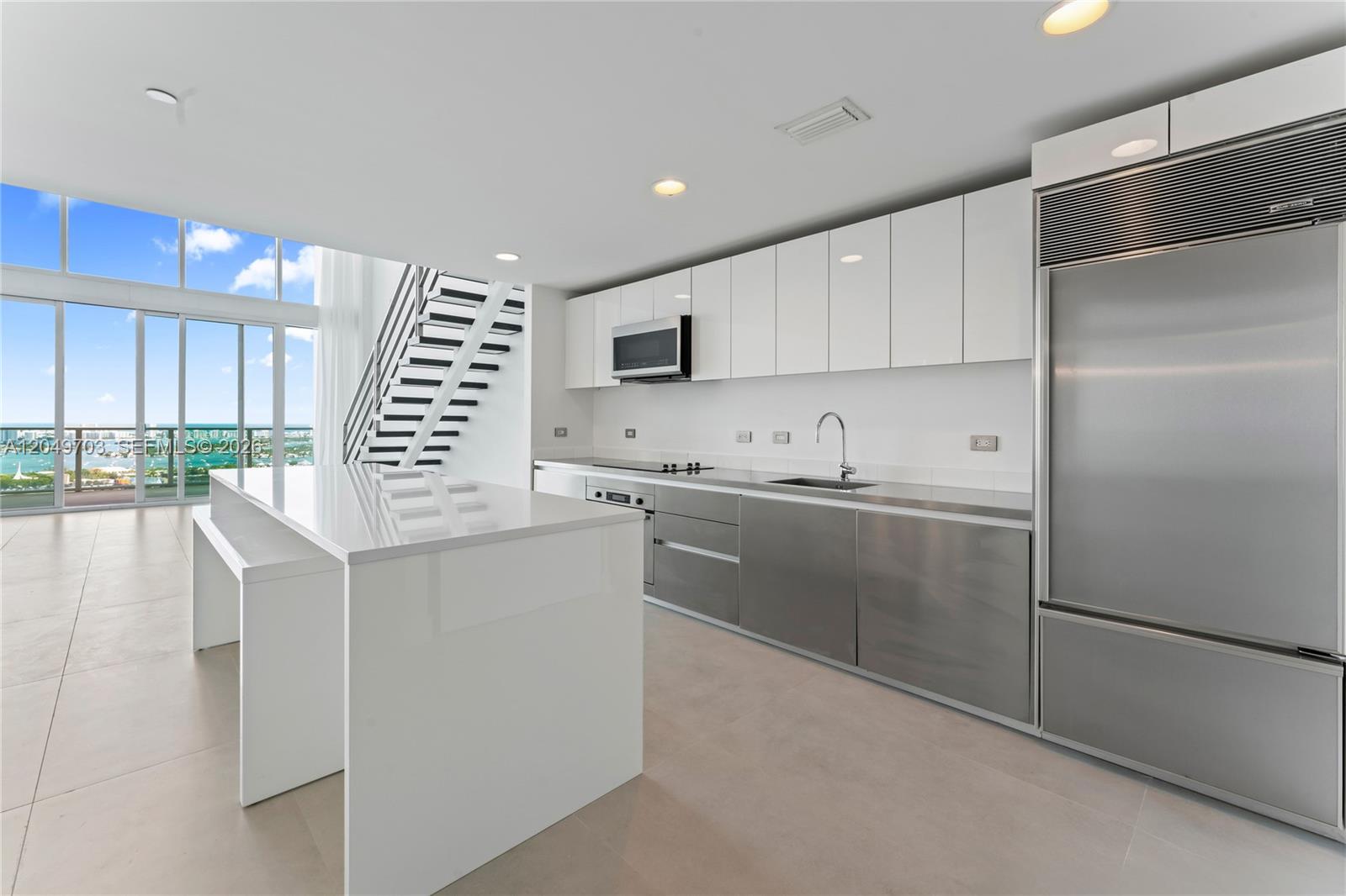 1040 Biscayne Blvd # 3802