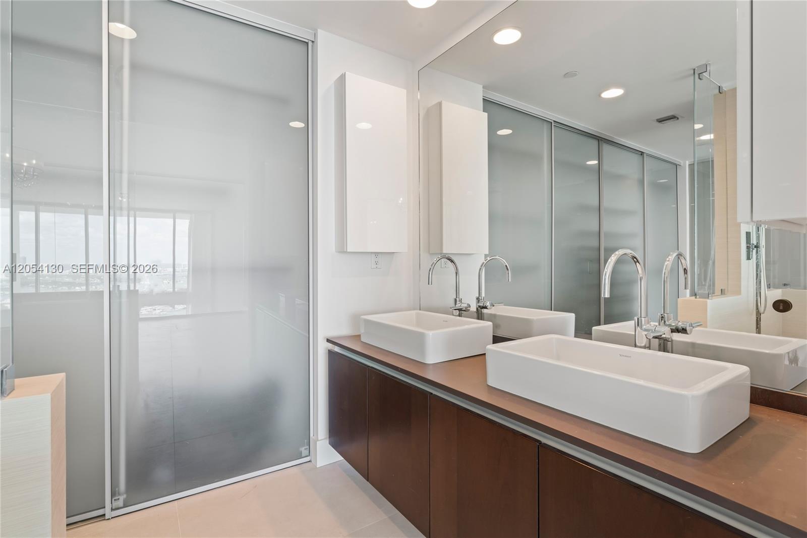 1040 Biscayne Blvd # 3802