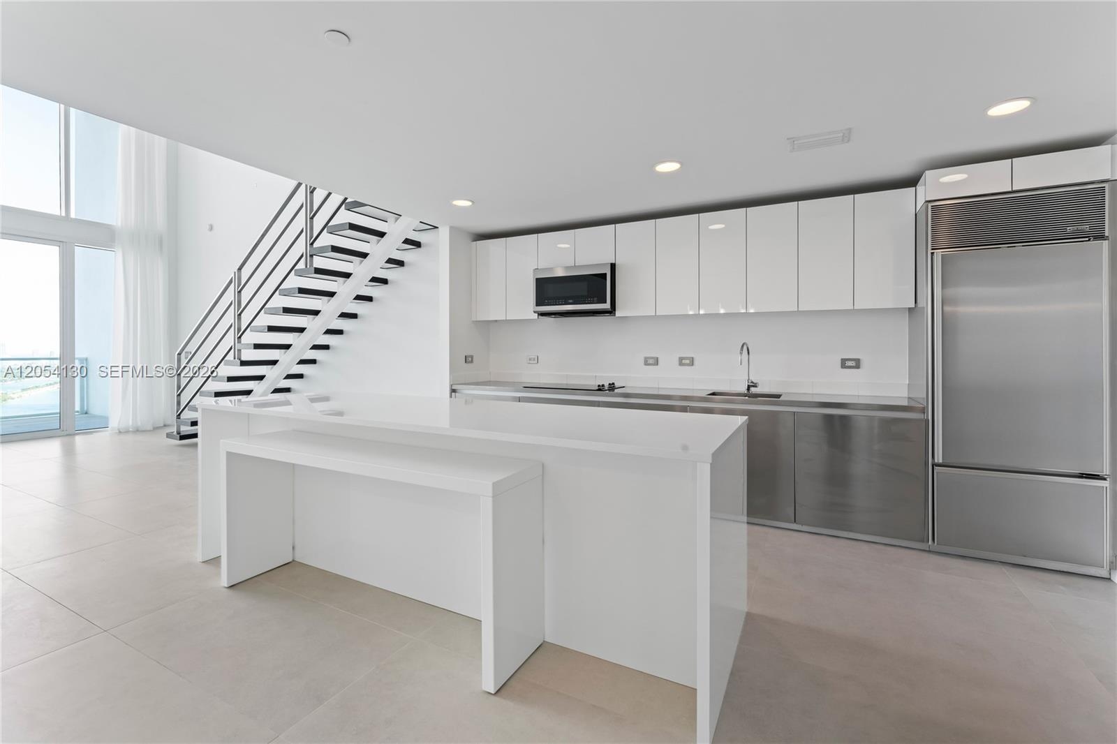 1040 Biscayne Blvd # 3802
