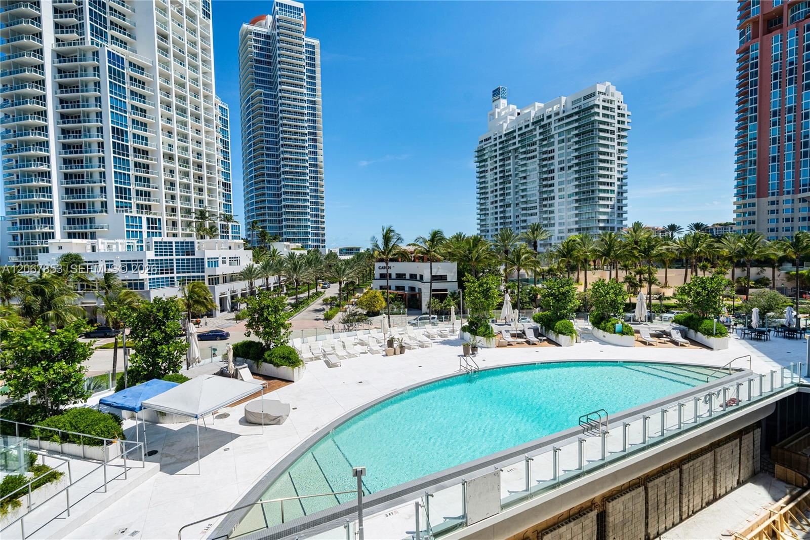 1 Collins Ave # 406