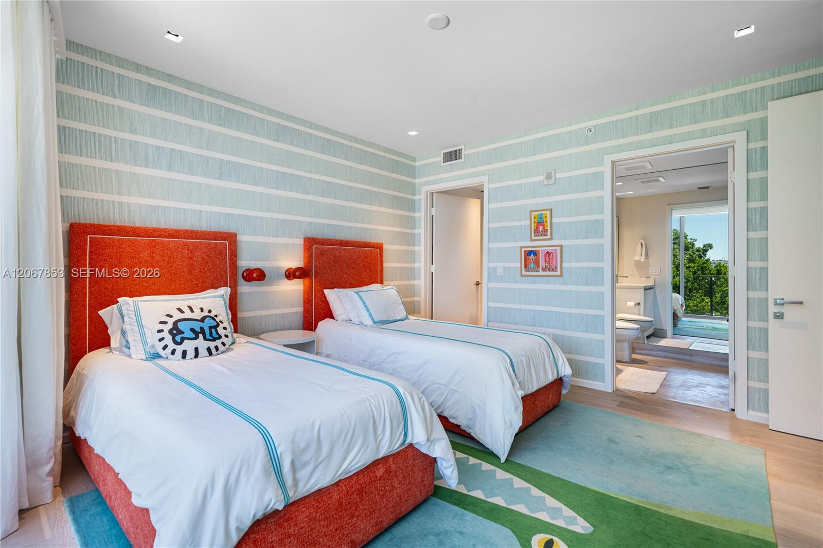 1 Collins Ave # 406