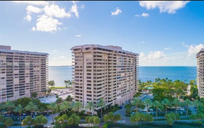 2 Grove Isle Dr # B609