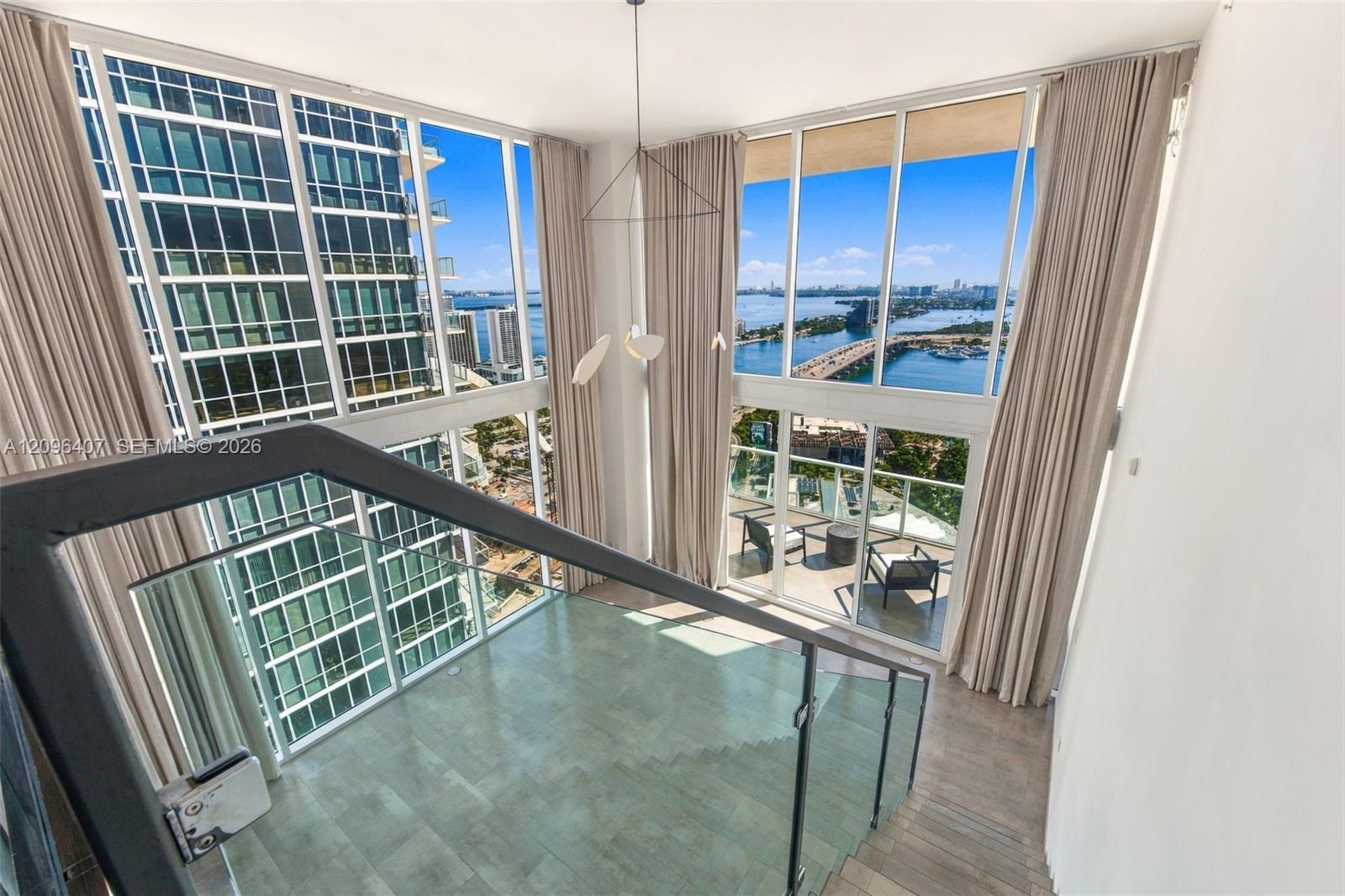 1040 Biscayne Blvd # 3704