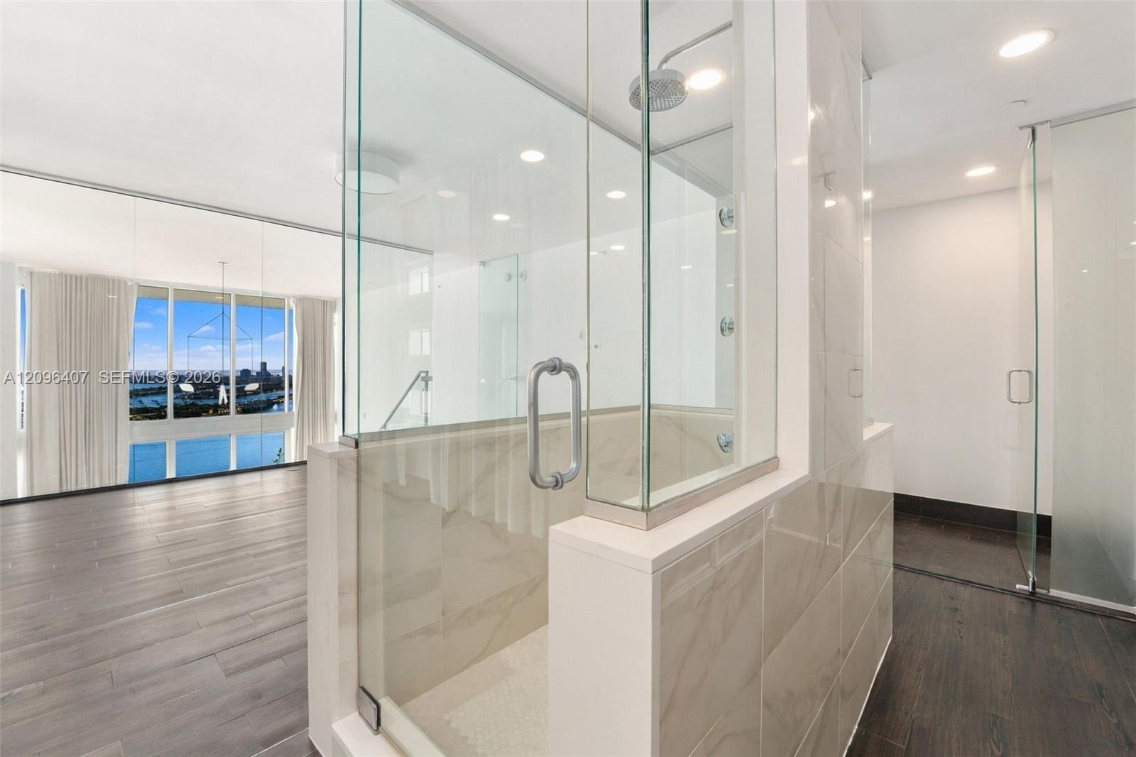 1040 Biscayne Blvd # 3704