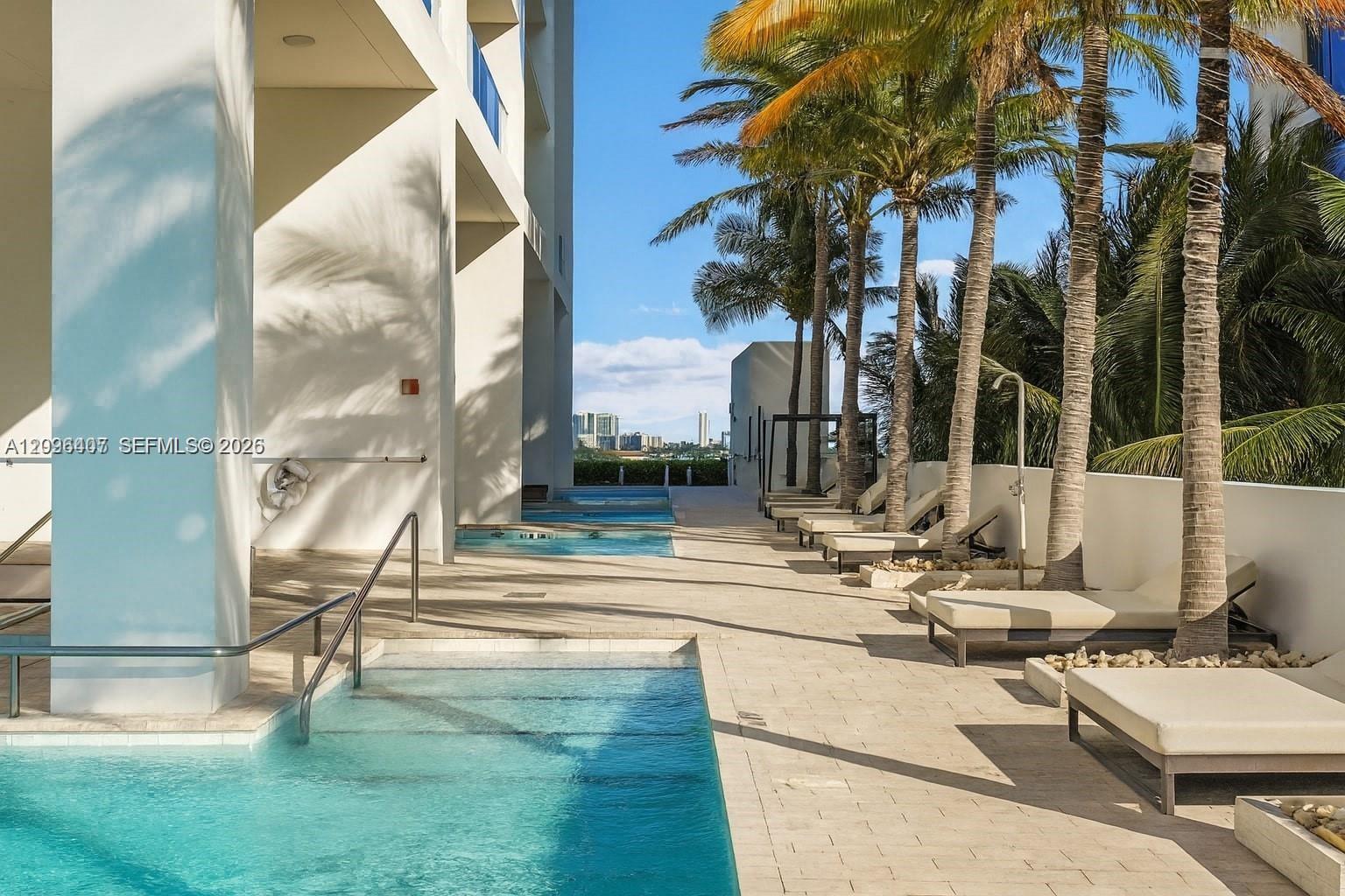 1040 Biscayne Blvd # 3704