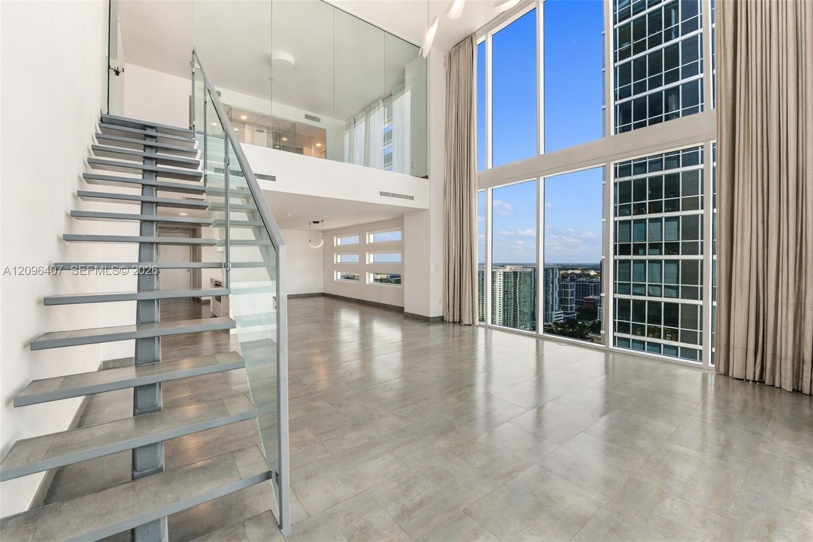 1040 Biscayne Blvd # 3704