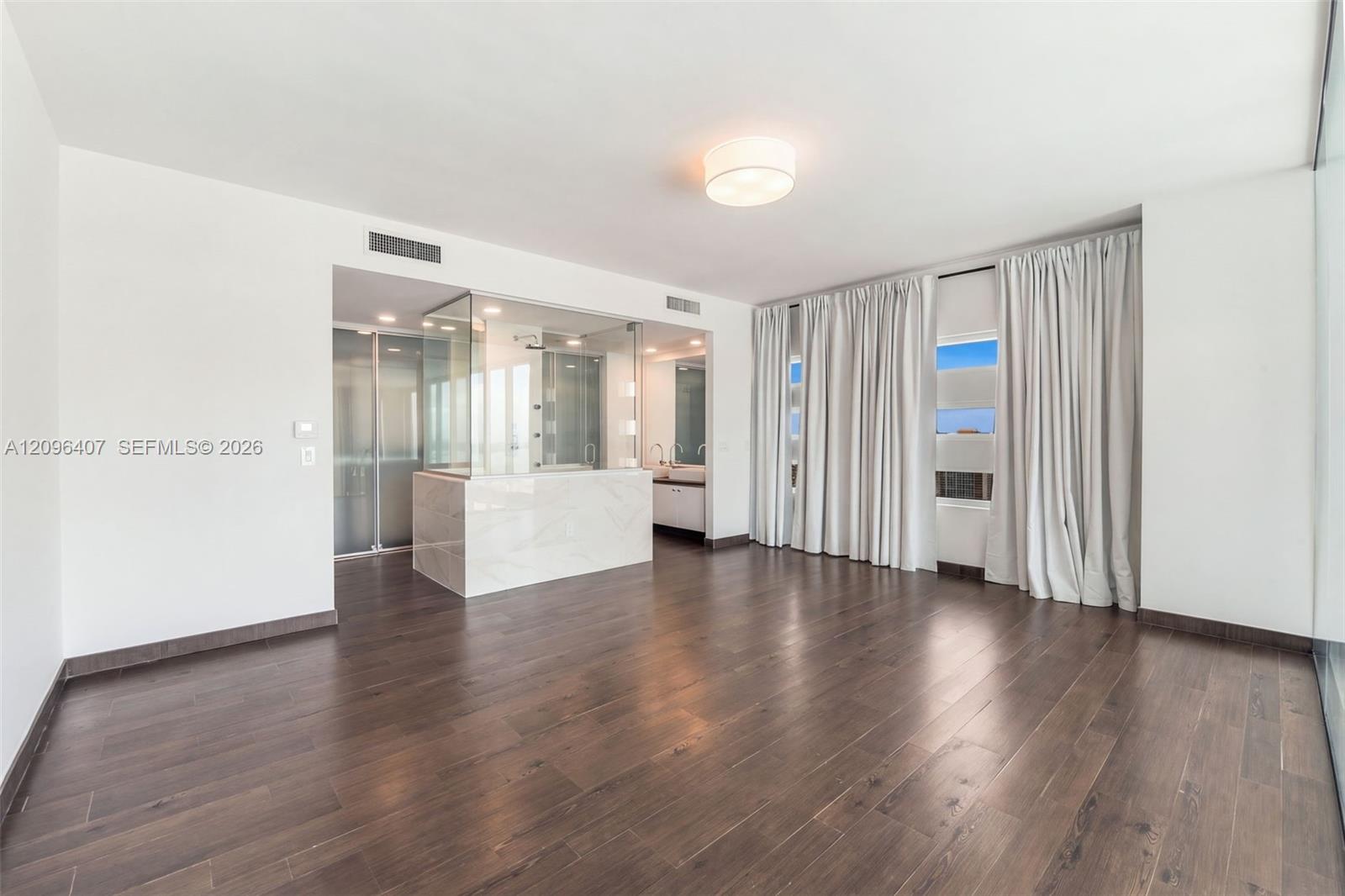 1040 Biscayne Blvd # 3704