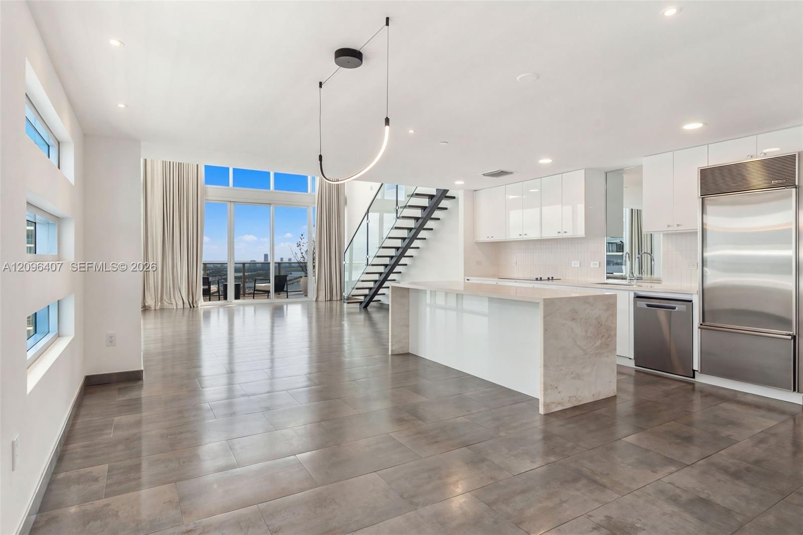 1040 Biscayne Blvd # 3704