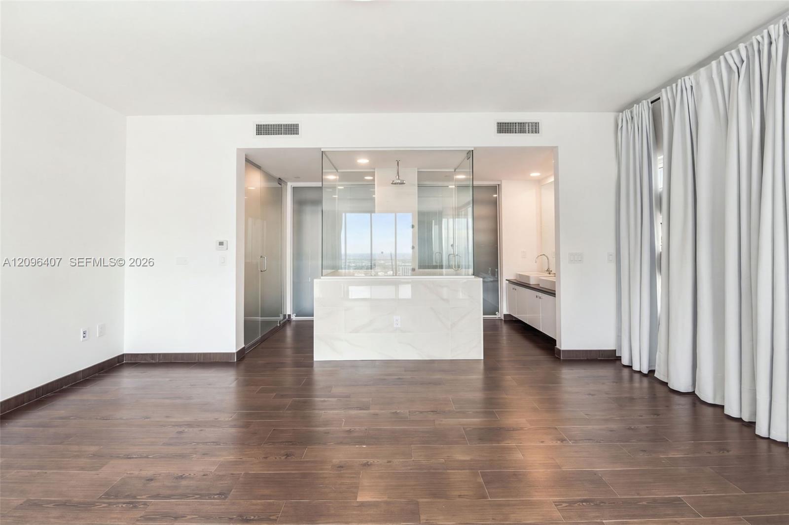 1040 Biscayne Blvd # 3704