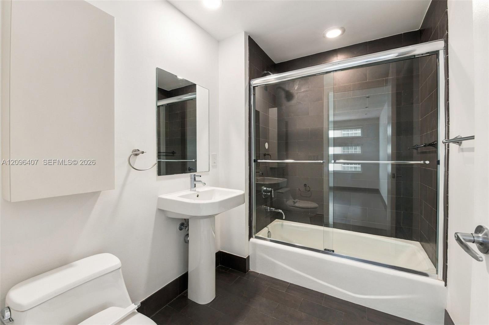 1040 Biscayne Blvd # 3704