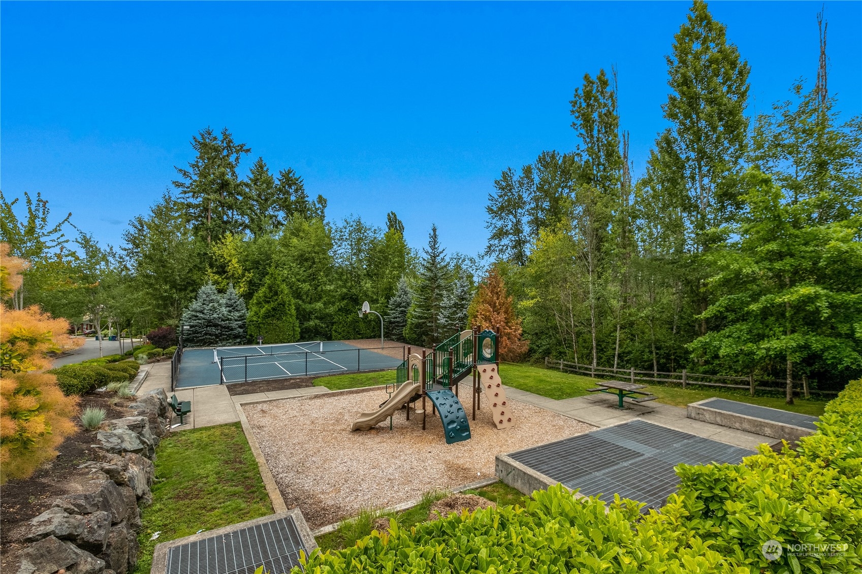 Discover the Property at 17712 NE 113th Way, Redmond, WA