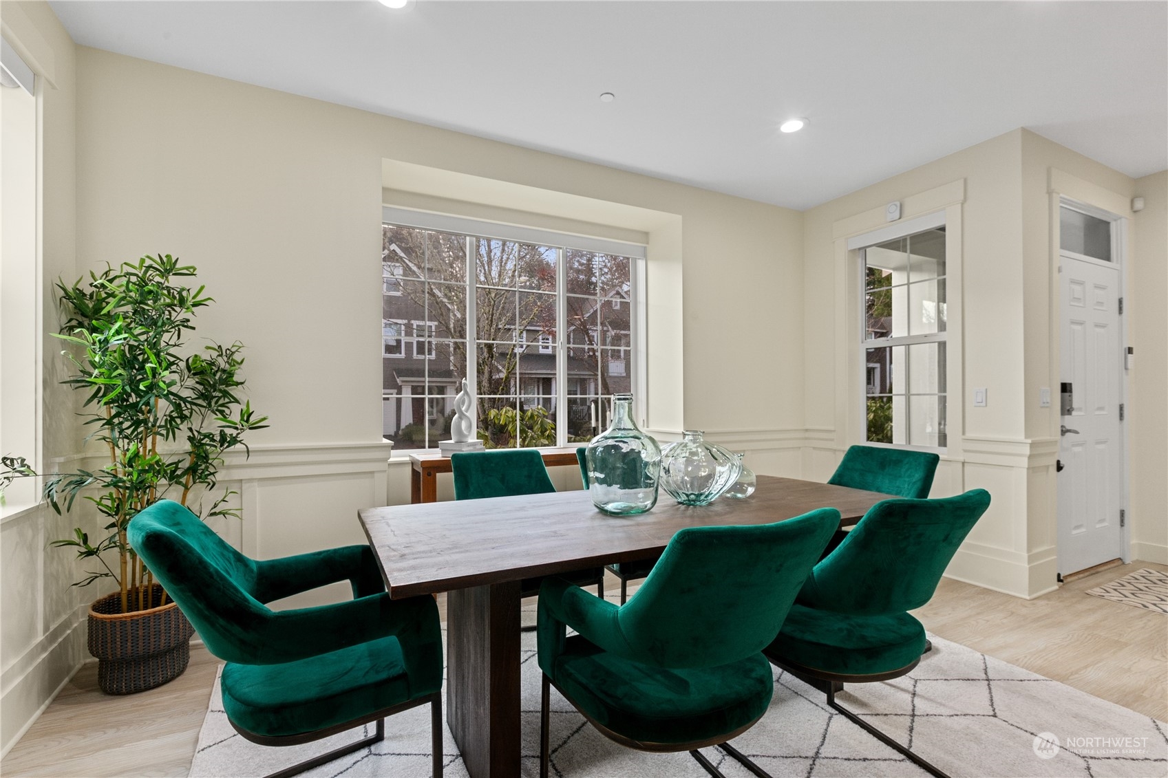 Discover the Property at 17712 NE 113th Way, Redmond, WA