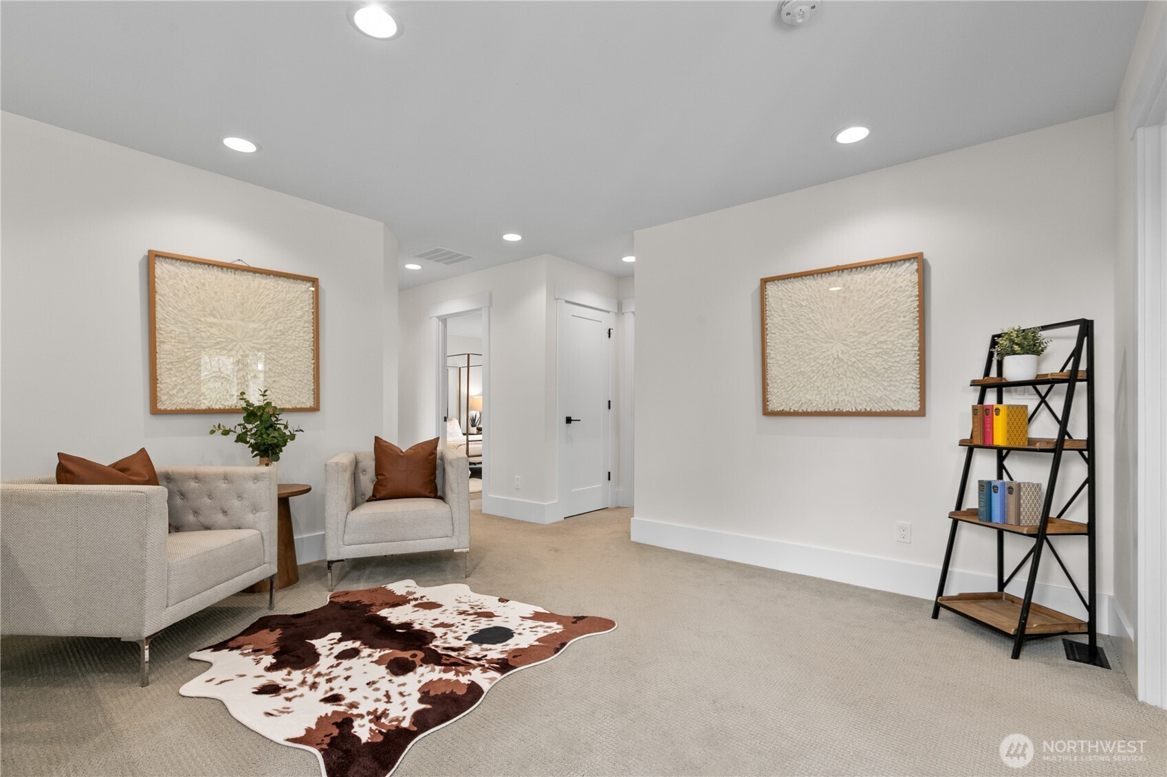 Explore the Property at 11511 115th Avenue NE, Kirkland, WA