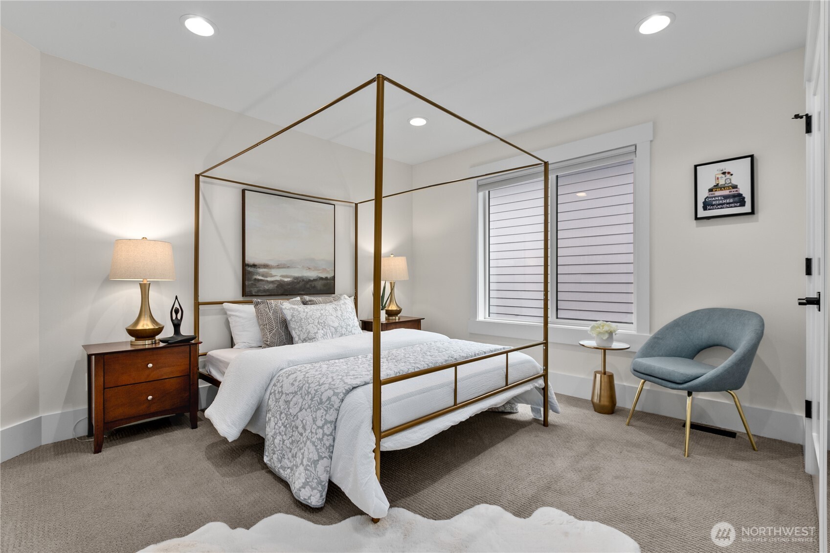 Explore the Property at 11511 115th Avenue NE, Kirkland, WA