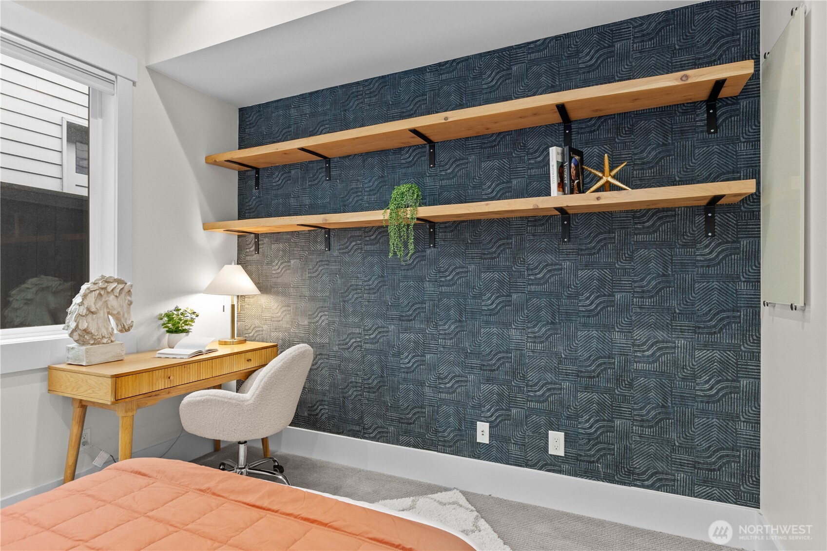 Explore the Property at 11511 115th Avenue NE, Kirkland, WA