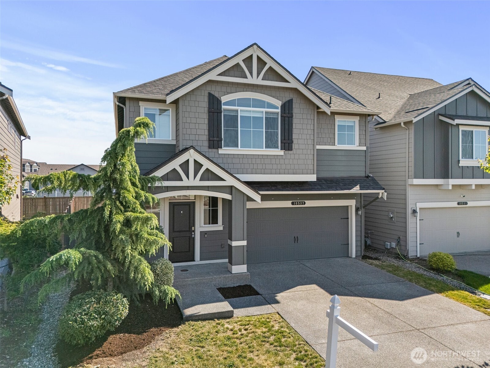 10537 185 Street Ct E