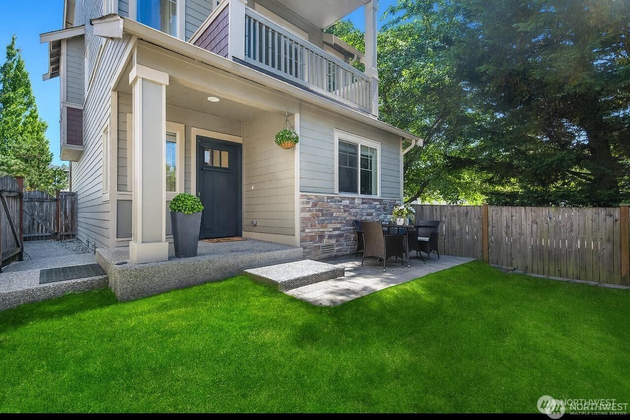 Explore the Residence at 14532 15th Place W, Lynnwood, WA