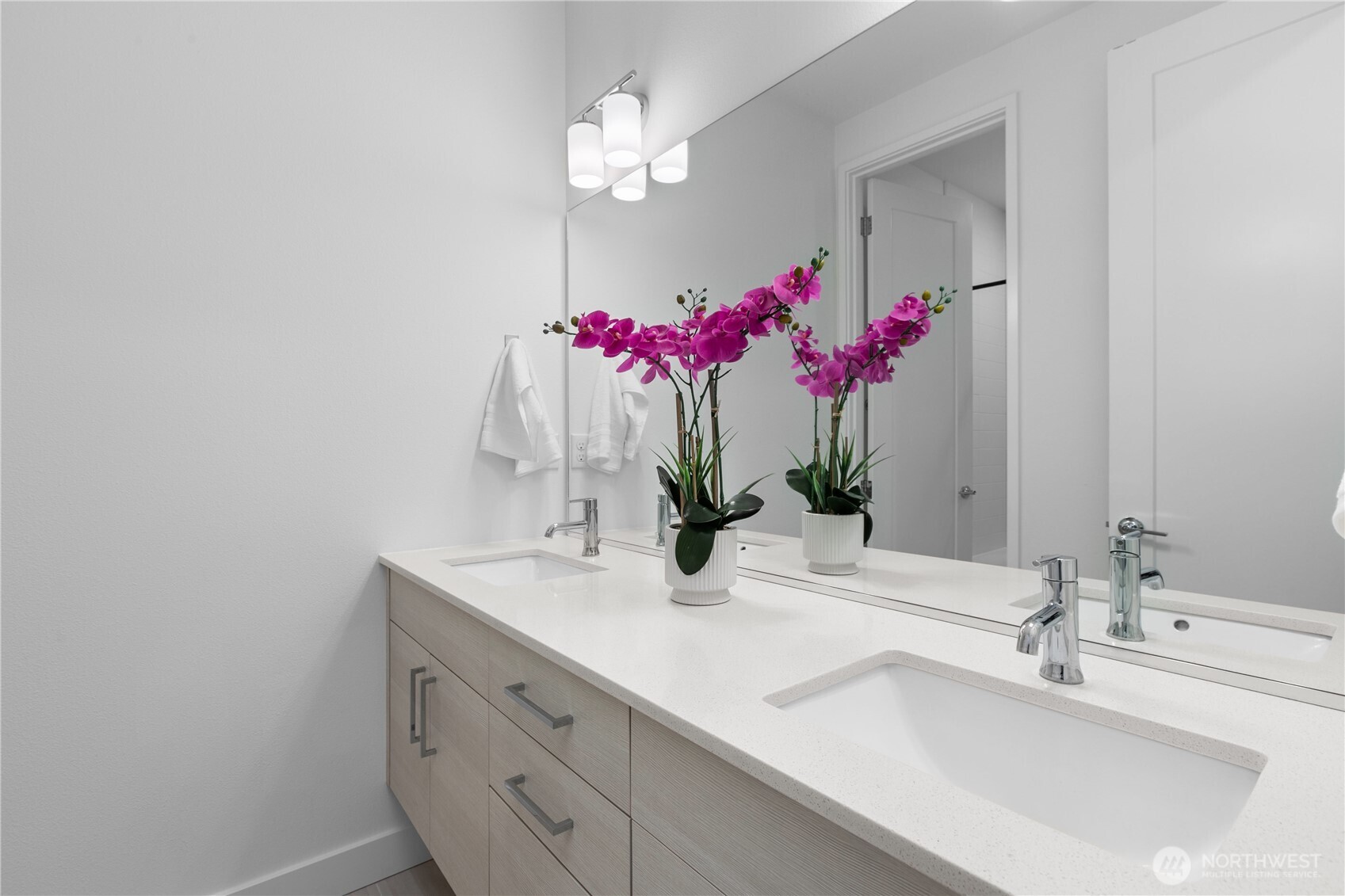 23103 NE 8th St Unit: E1