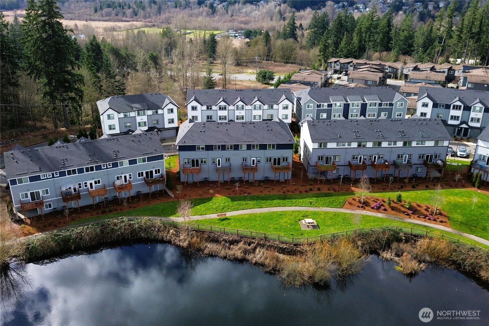 1621 Seattle Hill Road Unit: JJ-3