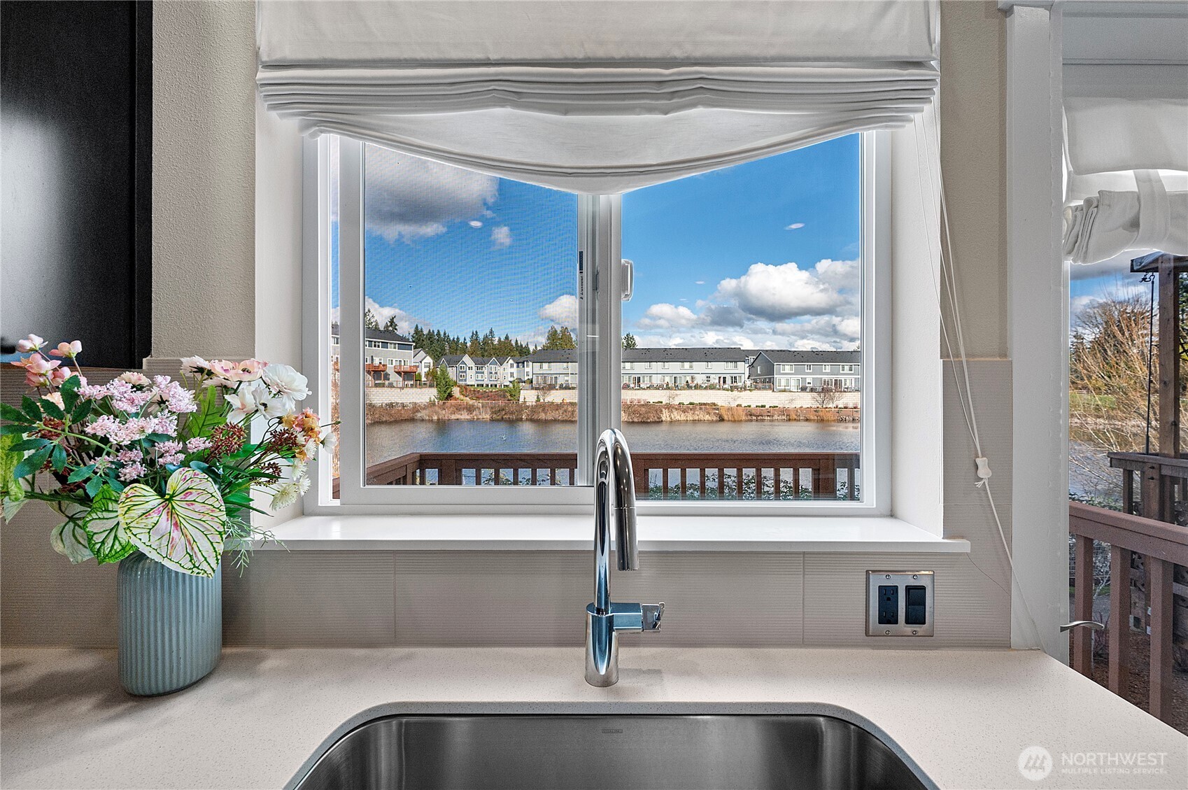 1621 Seattle Hill Road Unit: JJ-3