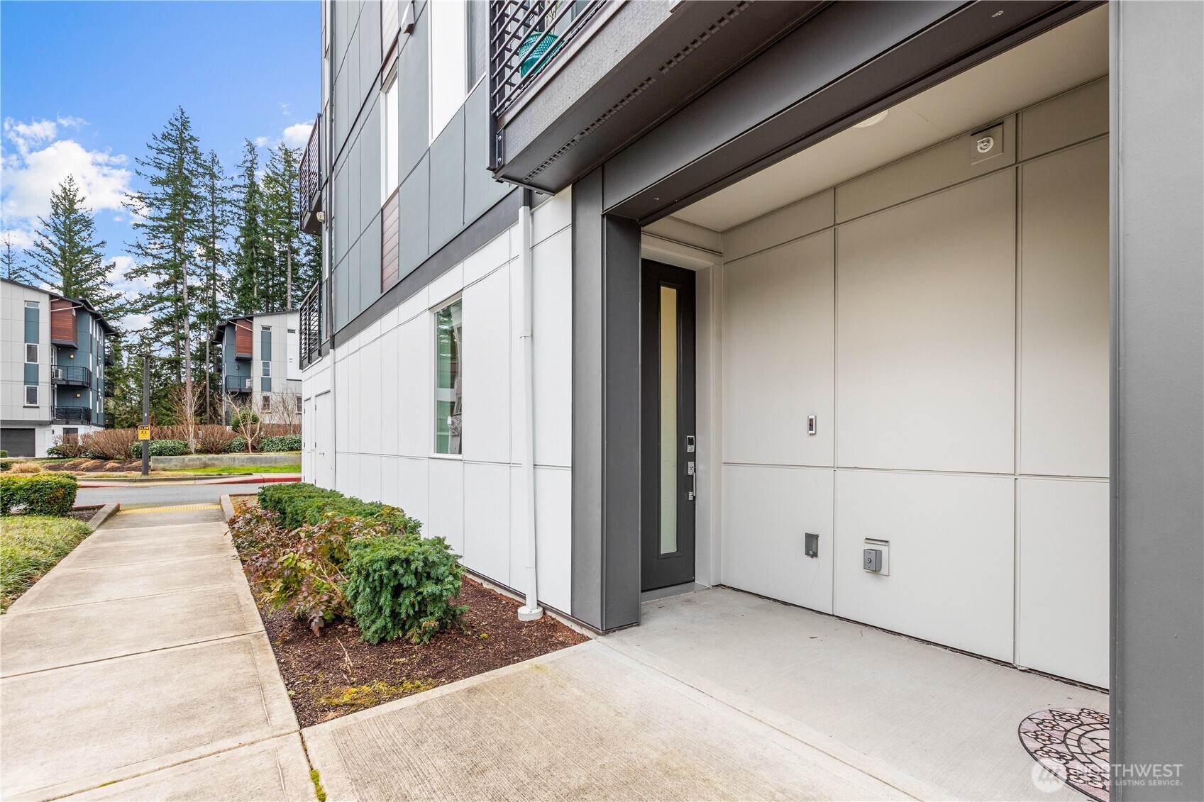 23103 NE 8th St Unit: E1